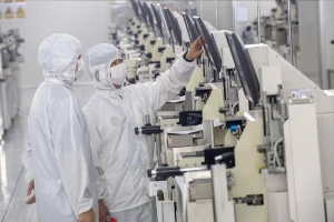 产线共享，携手并进！海南航芯与海南华芯智造链上企业的“双向奔赴”